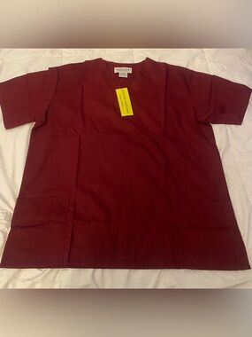 Unisex  V-Neck Medical Scrub Top — Burgundy